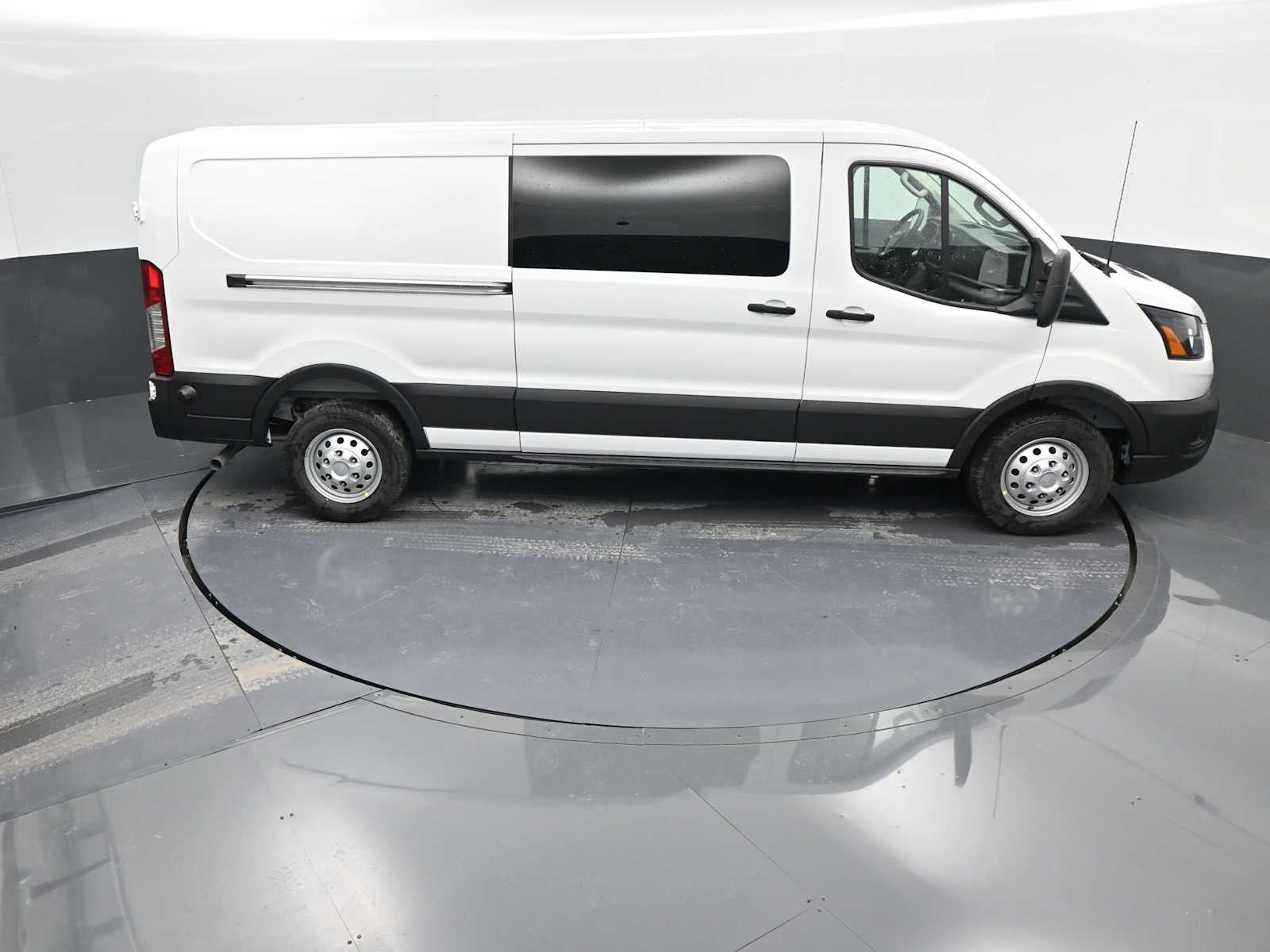 2025 Ford Transit Base