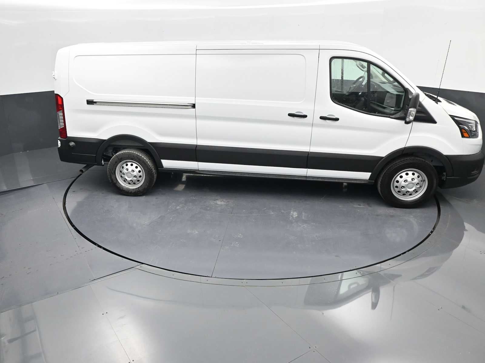 2025 Ford Transit Base