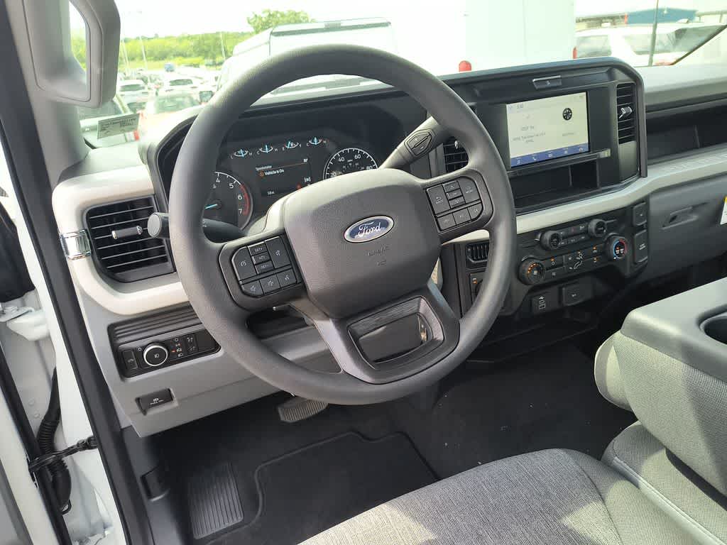 2025 Ford Super Duty F-350 SRW XL