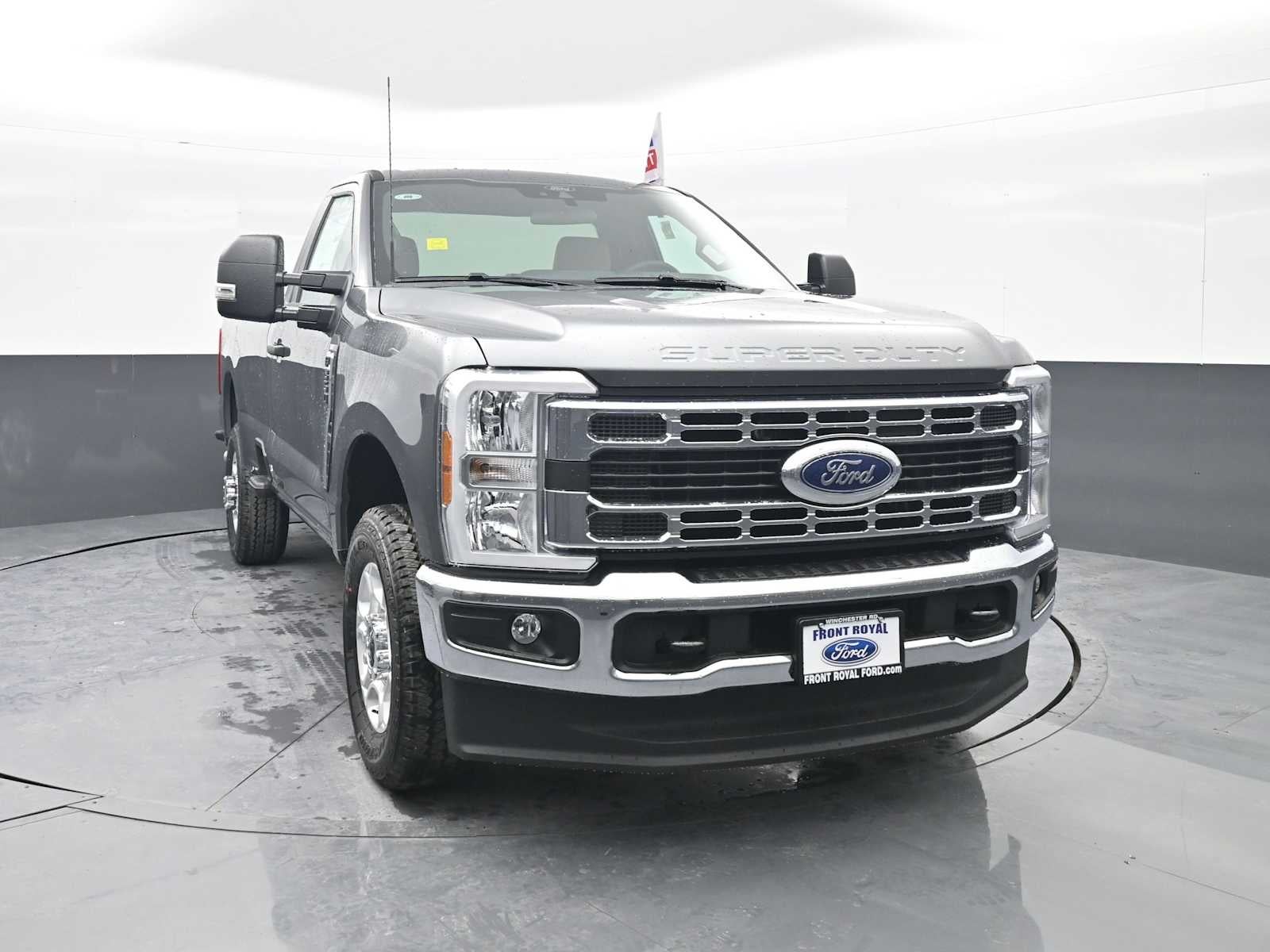 2026 Ford Super Duty F-350 SRW XLT