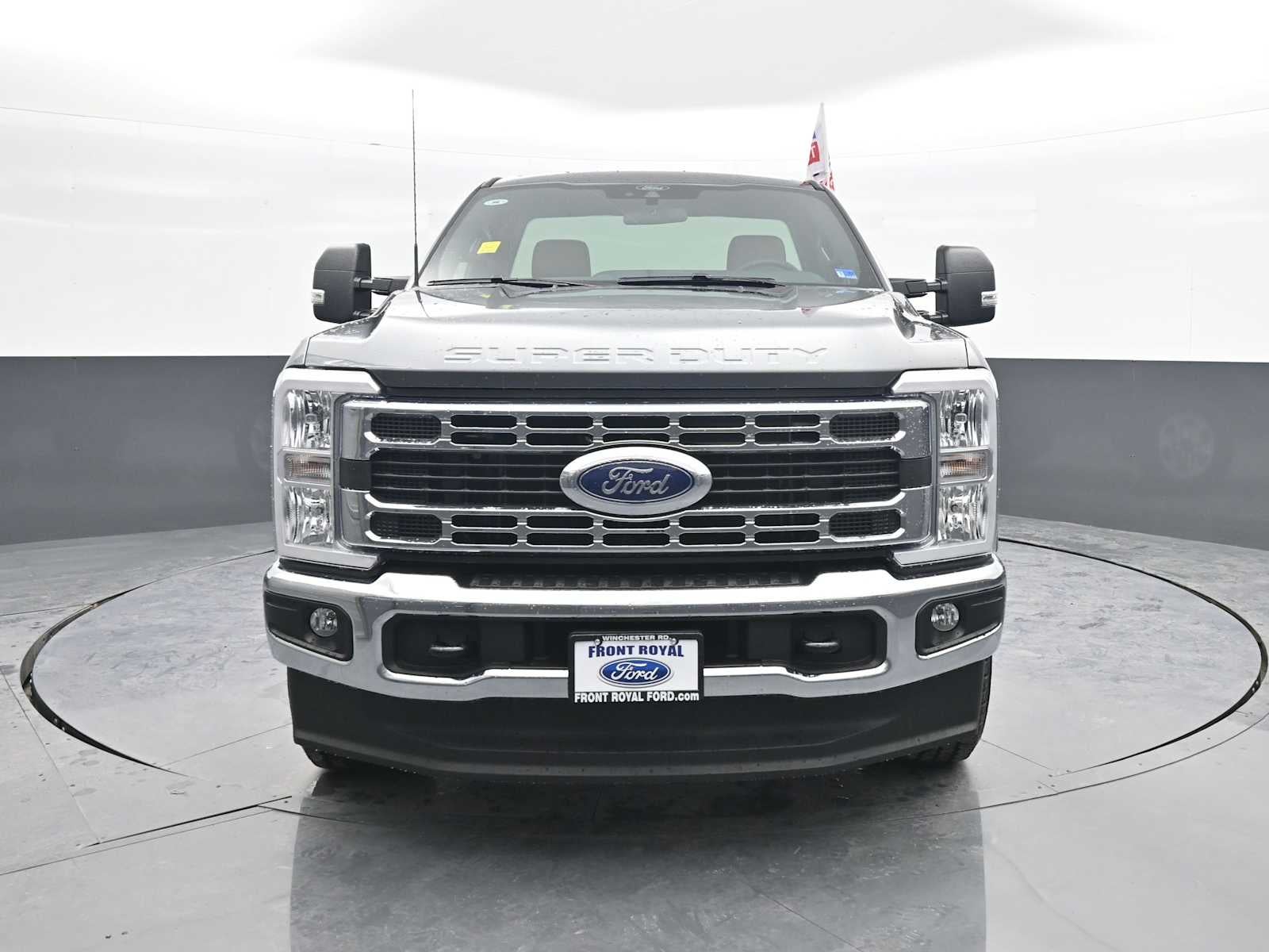 2026 Ford Super Duty F-350 SRW XLT