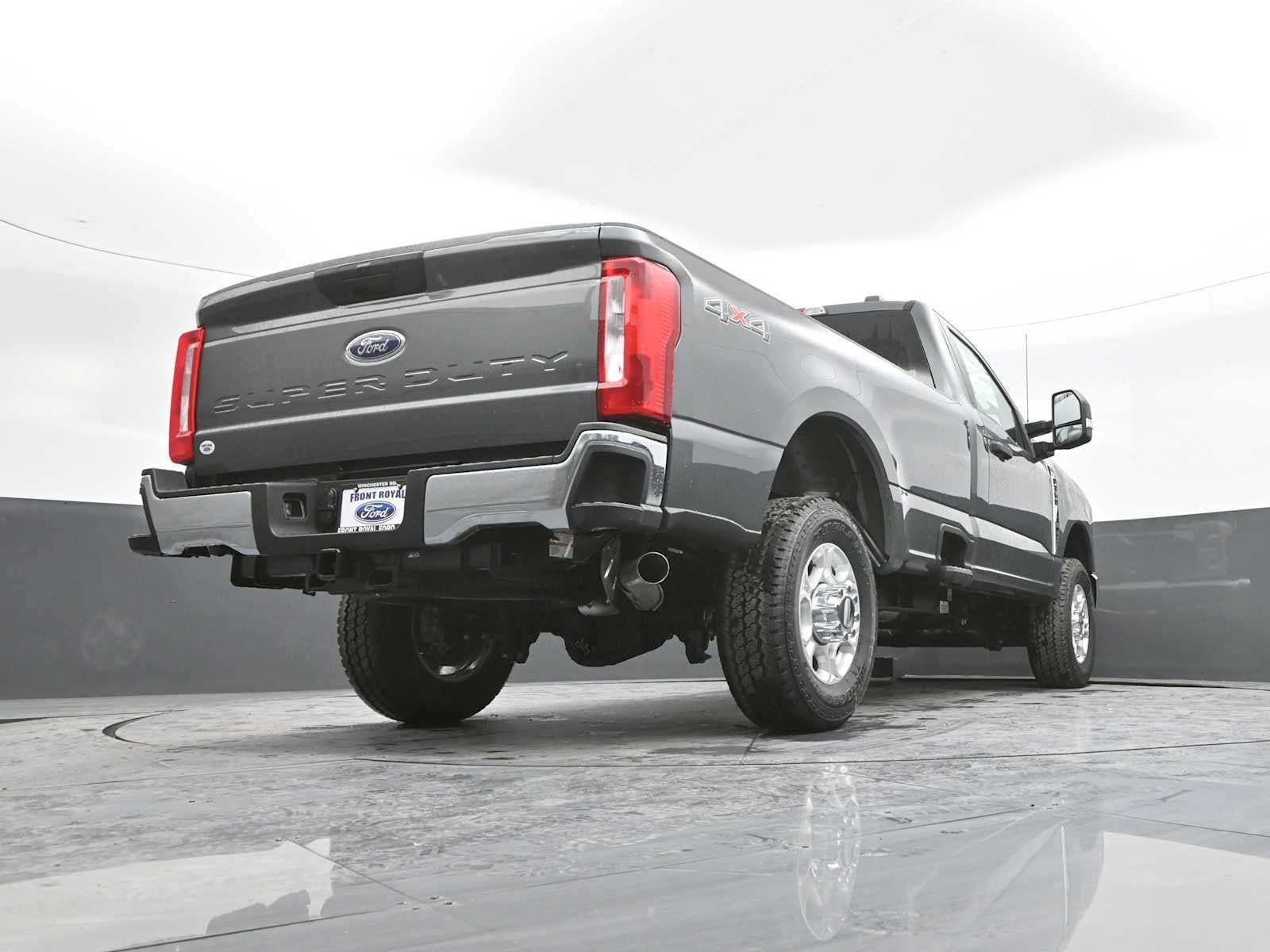 2026 Ford Super Duty F-350 SRW XLT