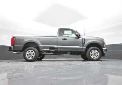 2026 Ford Super Duty F-350 SRW XLT