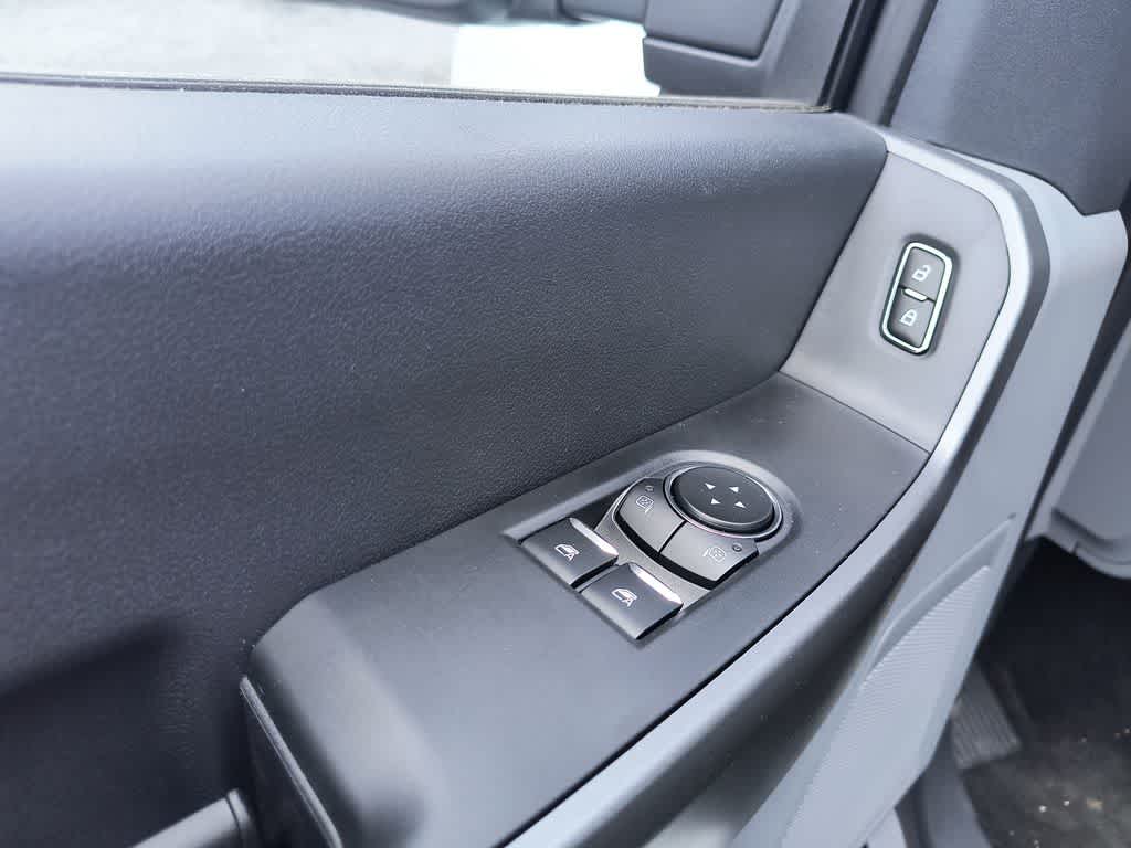 2025 Ford Super Duty F-350 SRW XL