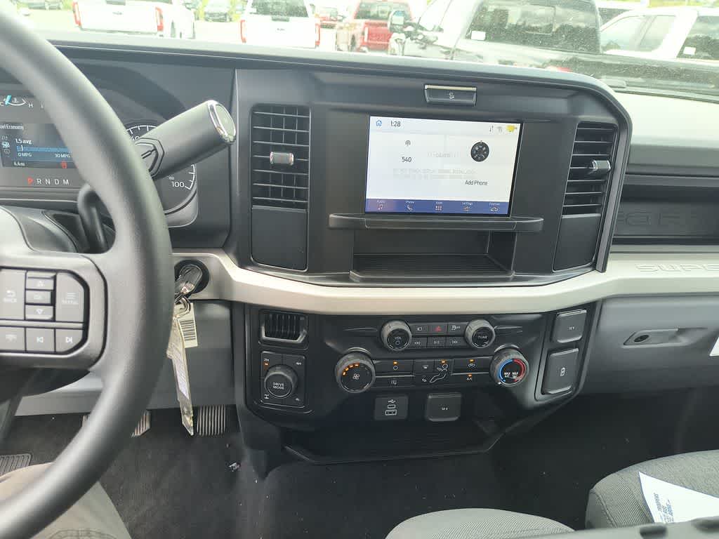 2025 Ford Super Duty F-350 SRW XL