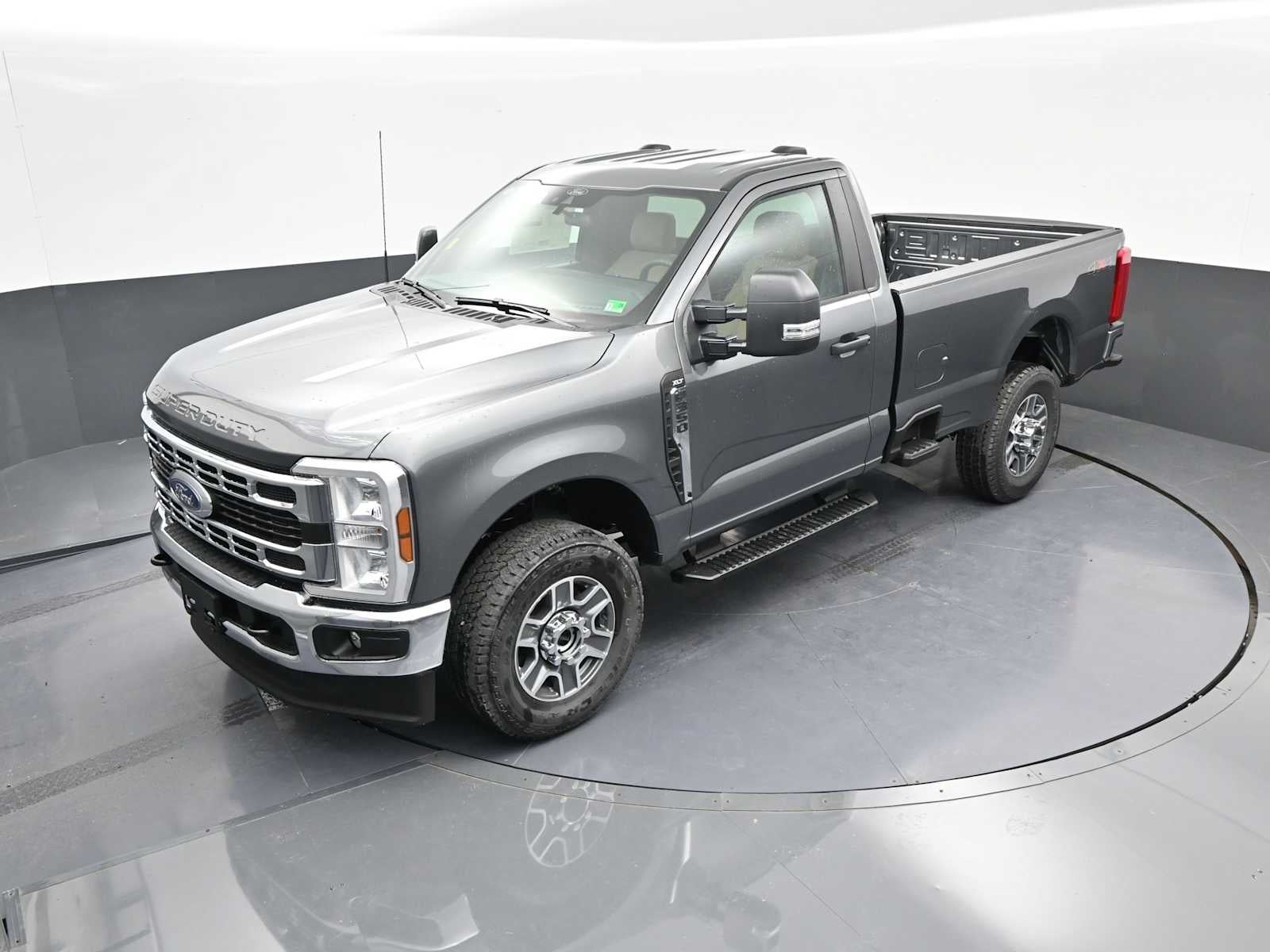 2025 Ford Super Duty F-350 SRW XLT