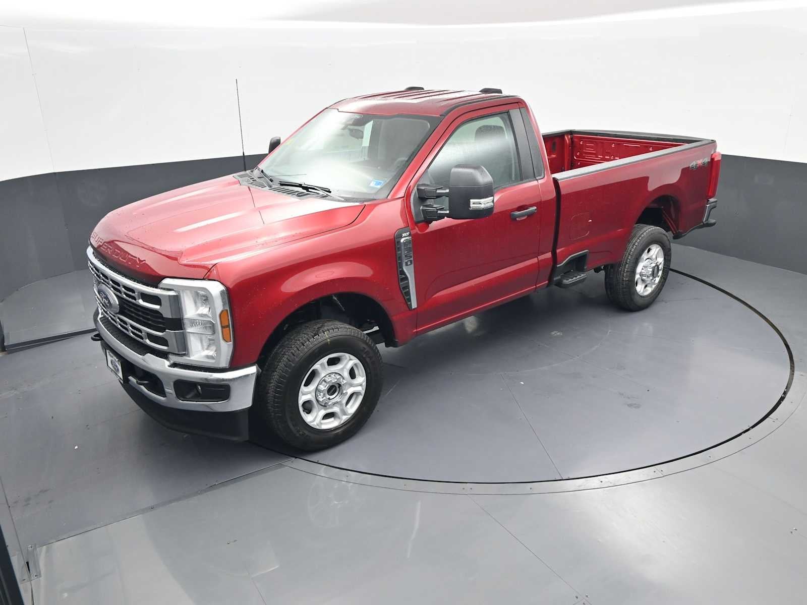 2026 Ford Super Duty F-350 SRW XLT