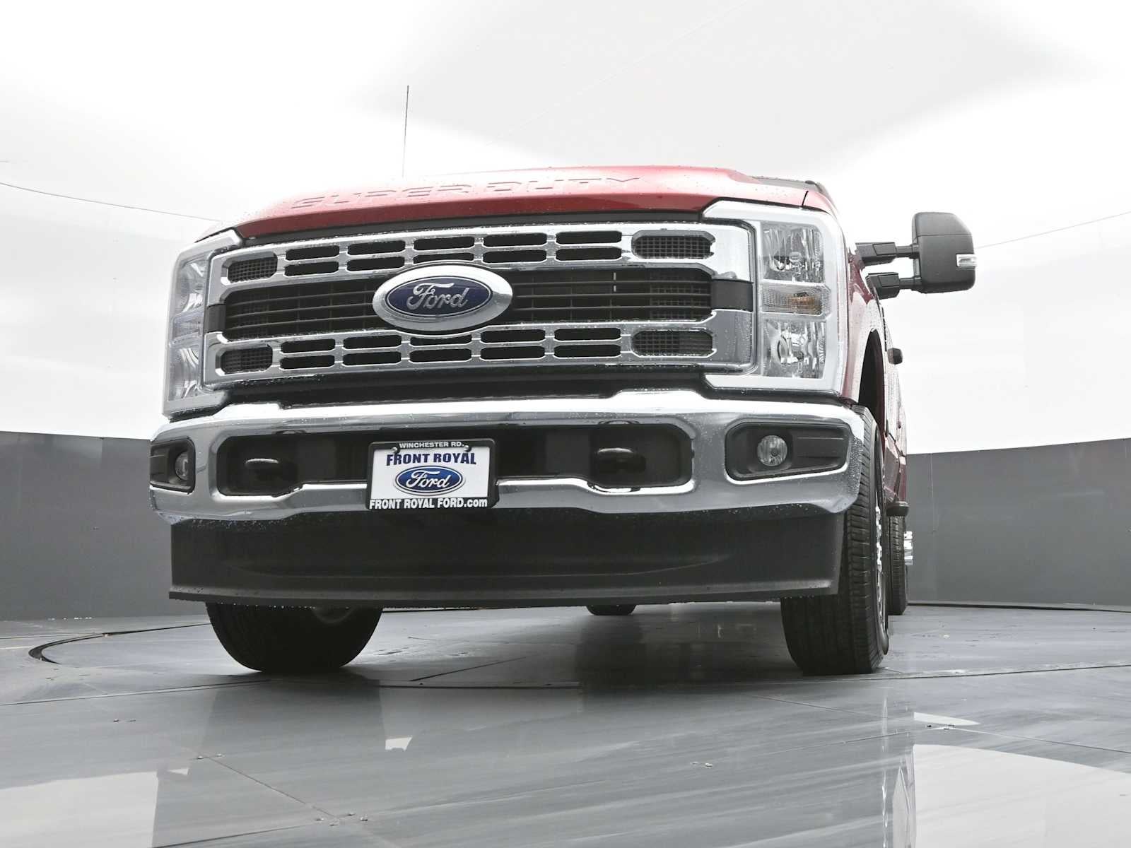 2026 Ford Super Duty F-350 SRW XLT