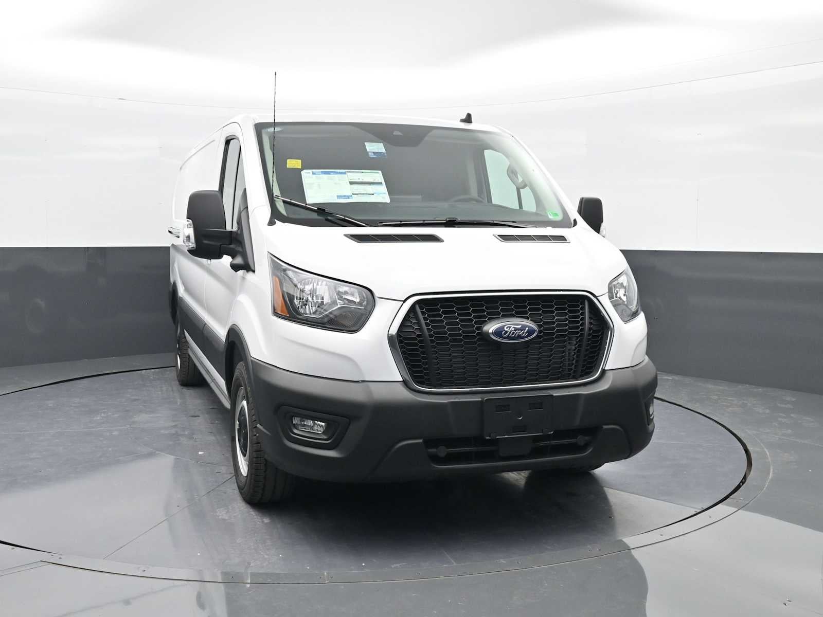 2025 Ford Transit Base