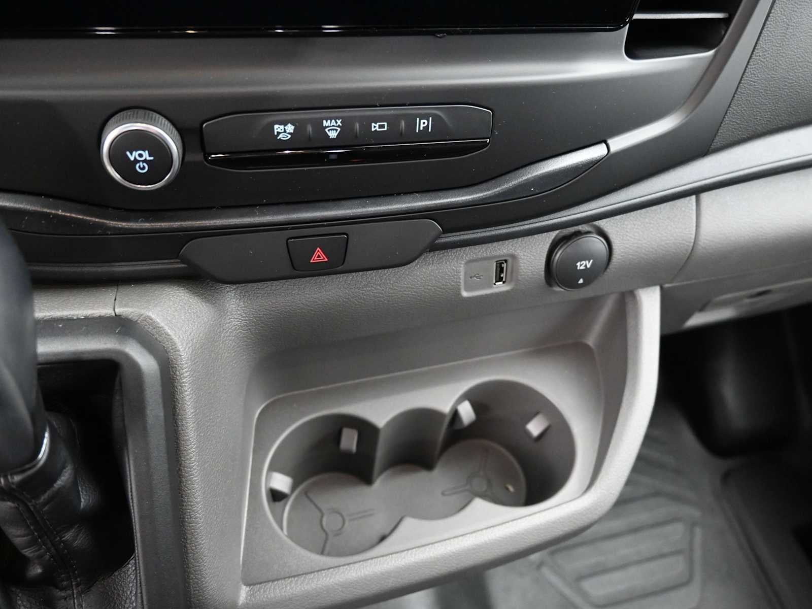 2025 Ford Transit Base