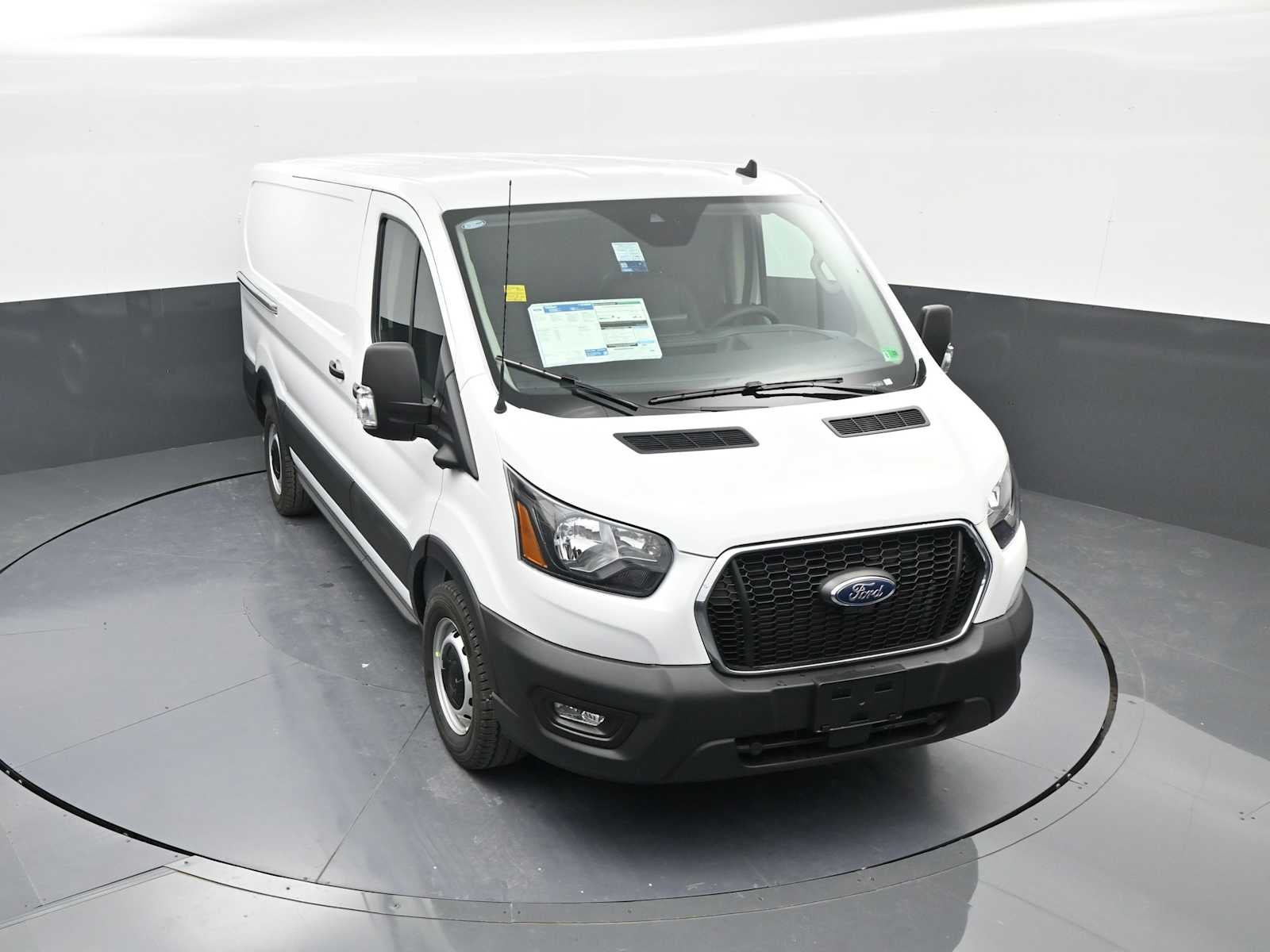 2025 Ford Transit Base