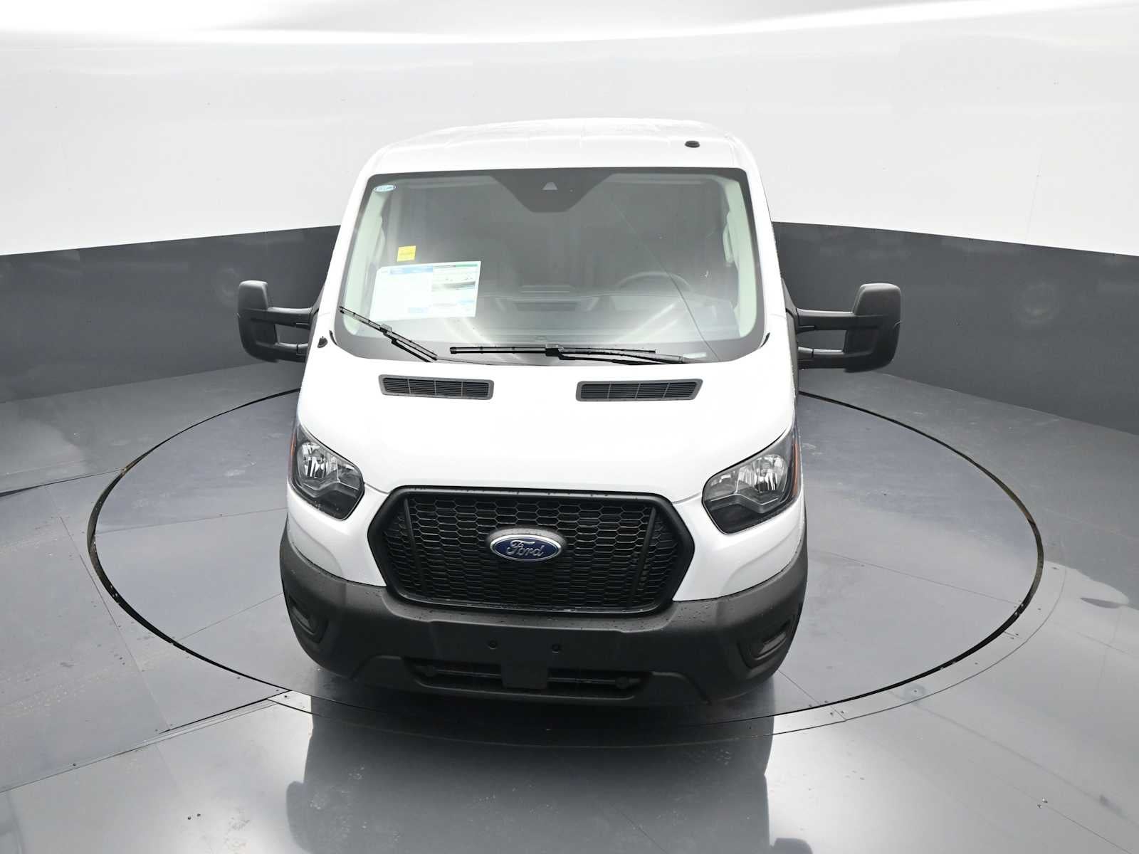 2025 Ford Transit Base