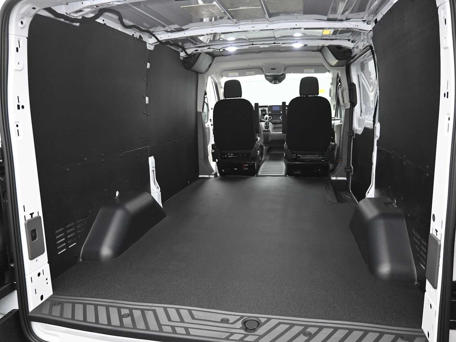 2025 Ford Transit Base