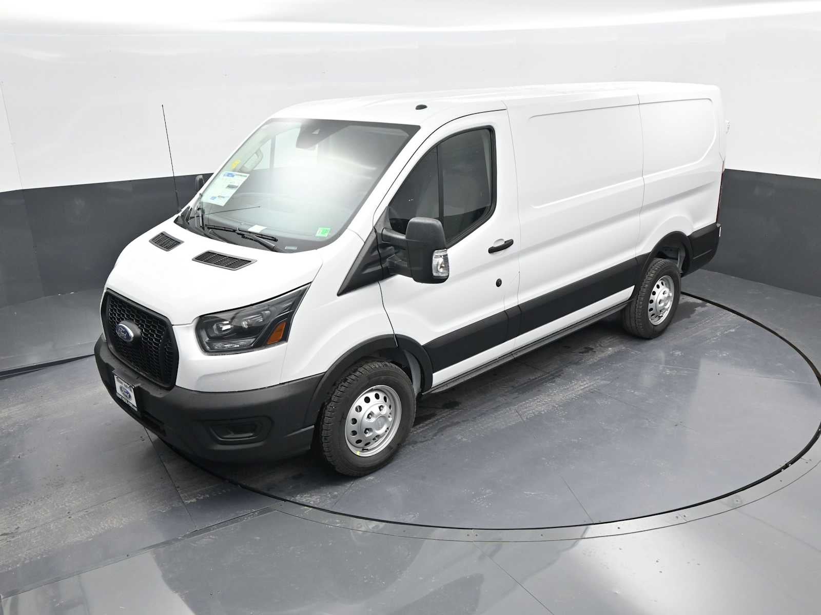 2025 Ford Transit Base