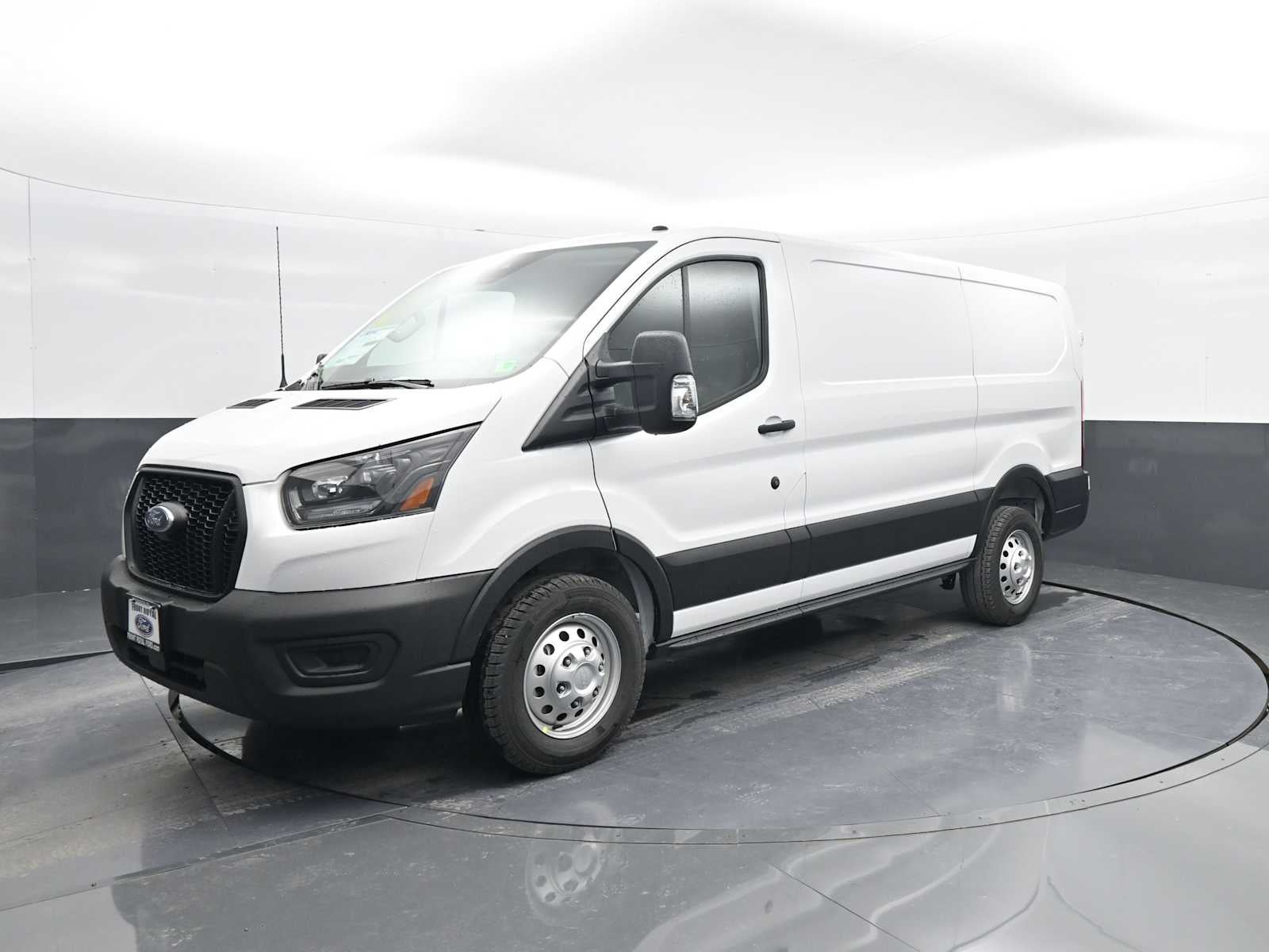 2025 Ford Transit Base