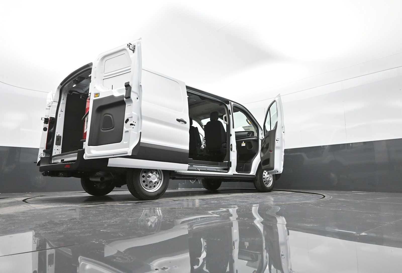 2025 Ford Transit Base